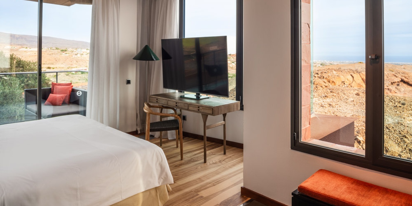 Deluxe panoramic view suite with rooftop and jacuzzi Salobre Hotel Resort & Serenity Maspalomas